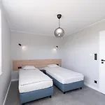 W Sam By Klif - Na Parterze Z Tarasem, Widokiem Na I Parkingiem Apartman *