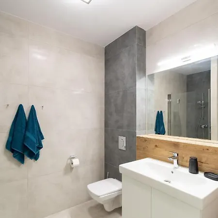 W Sam By Klif - Na Parterze Z Tarasem I Parkingiem Apartman