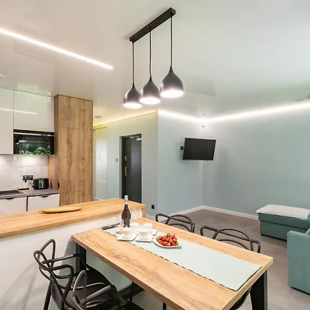 W Sam By Klif - Na Parterze Z Tarasem I Parkingiem Apartman *