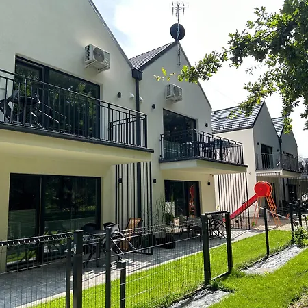 W Sam By Klif - Na Parterze Z Tarasem, Widokiem Na I Parkingiem Apartment Stolpmünde