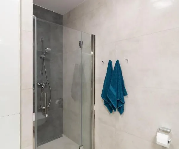 W Sam By Klif - Na Parterze Z Tarasem I Parkingiem أوستكا